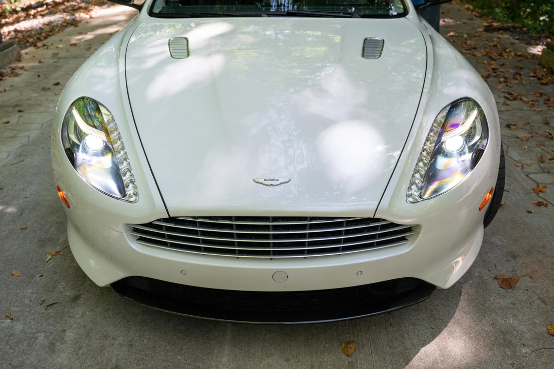 2015 Aston Martin DB9 - Image 14 of 31