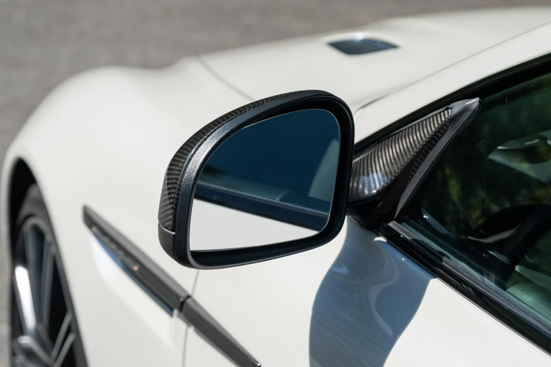 2015 Aston Martin DB9 - Image 23 of 31