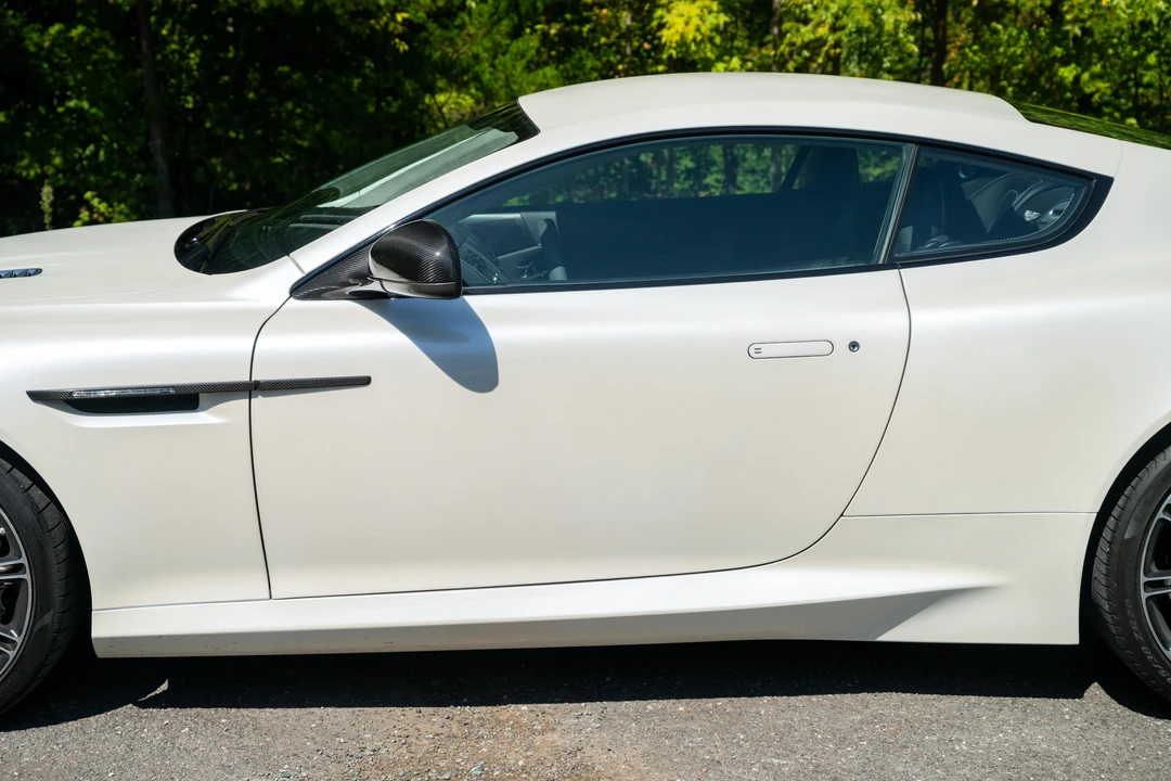 2015 Aston Martin DB9 - Image 25 of 31