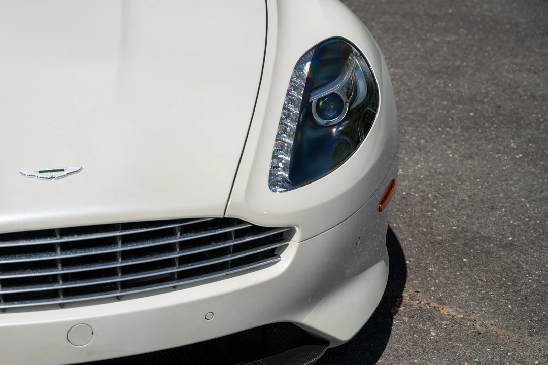 2015 Aston Martin DB9 - Image 17 of 31