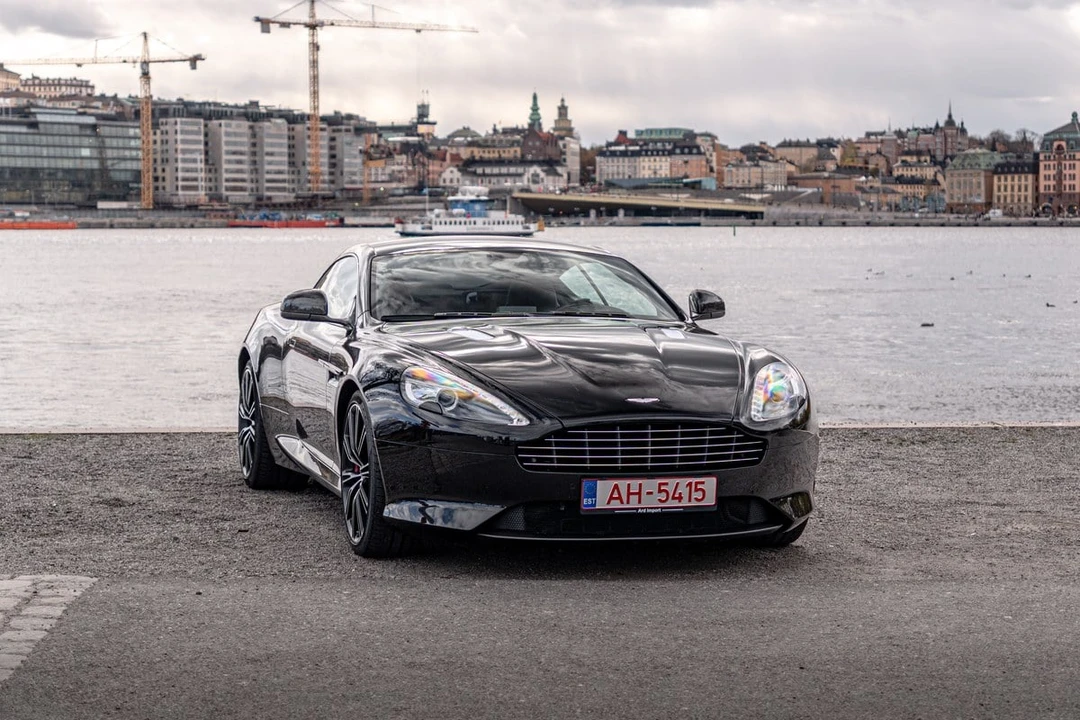 2015 Aston Martin DB9 - Image 24 of 31