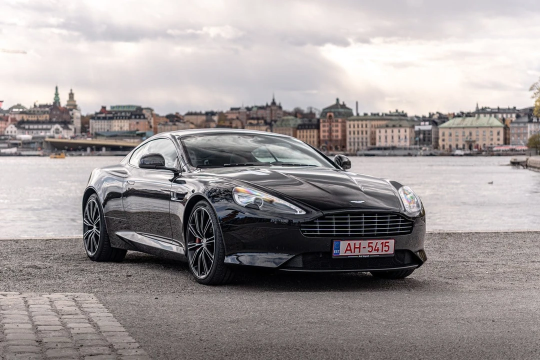 2015 Aston Martin DB9 - Image 25 of 31