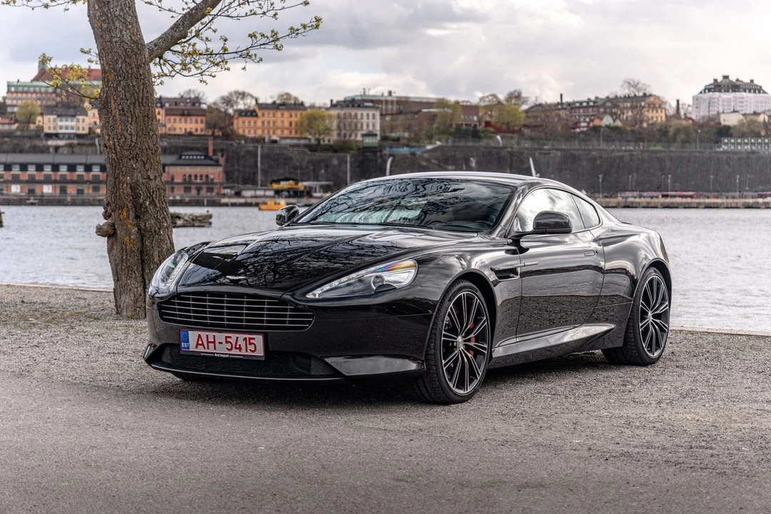 2015 Aston Martin DB9 - Image 3 of 31