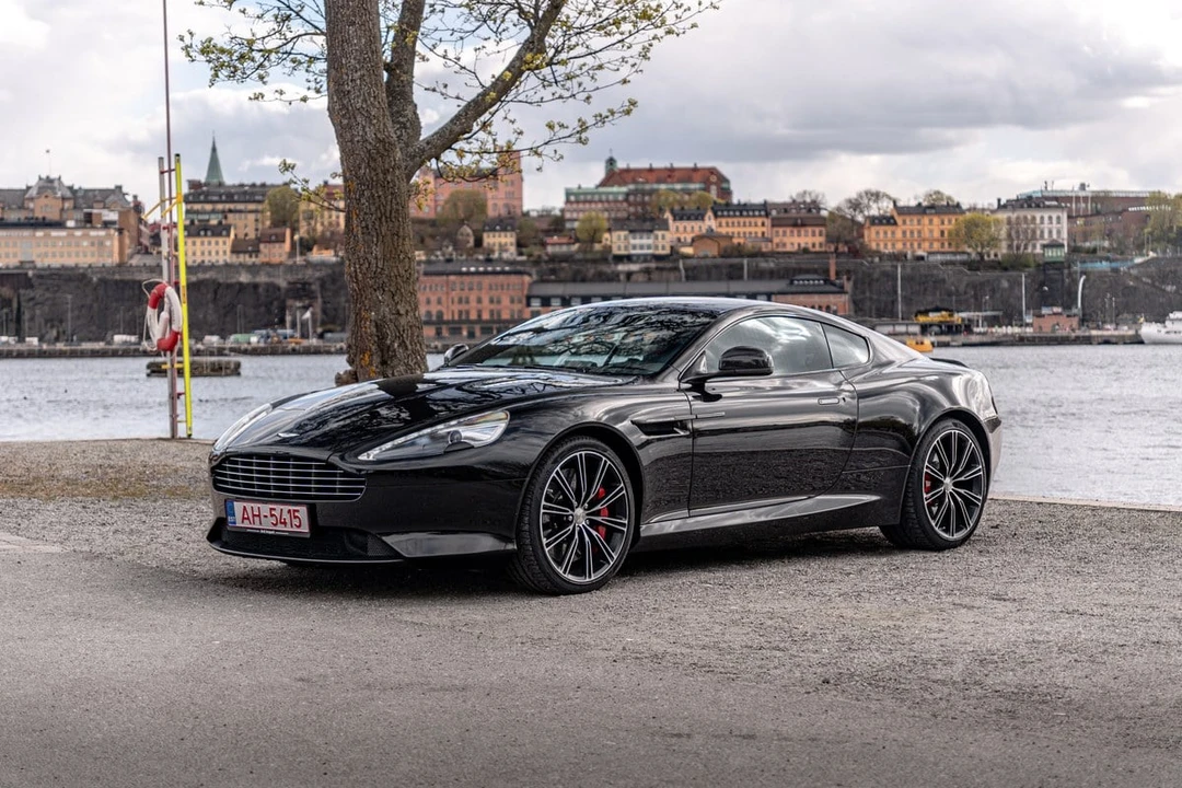 2015 Aston Martin DB9 - Image 30 of 31