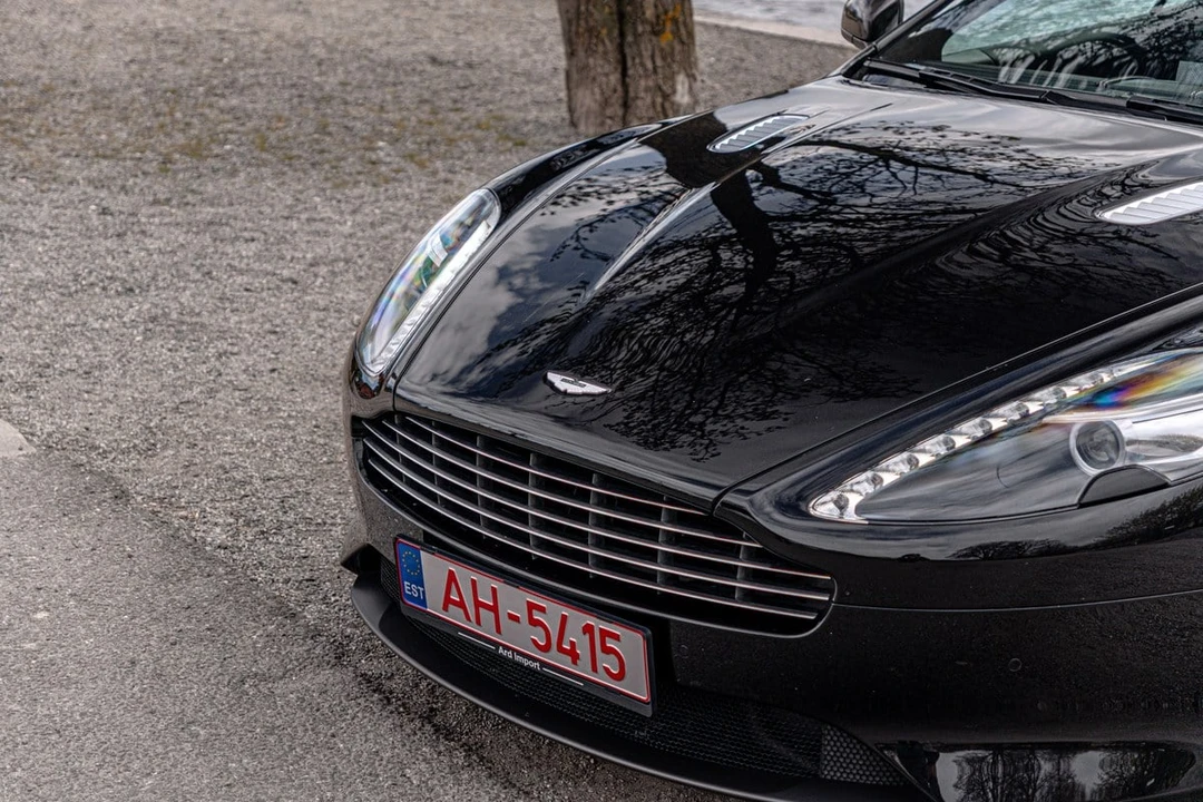 2015 Aston Martin DB9 - Image 13 of 31