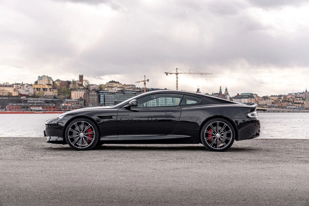 2015 Aston Martin DB9 - Image 4 of 31