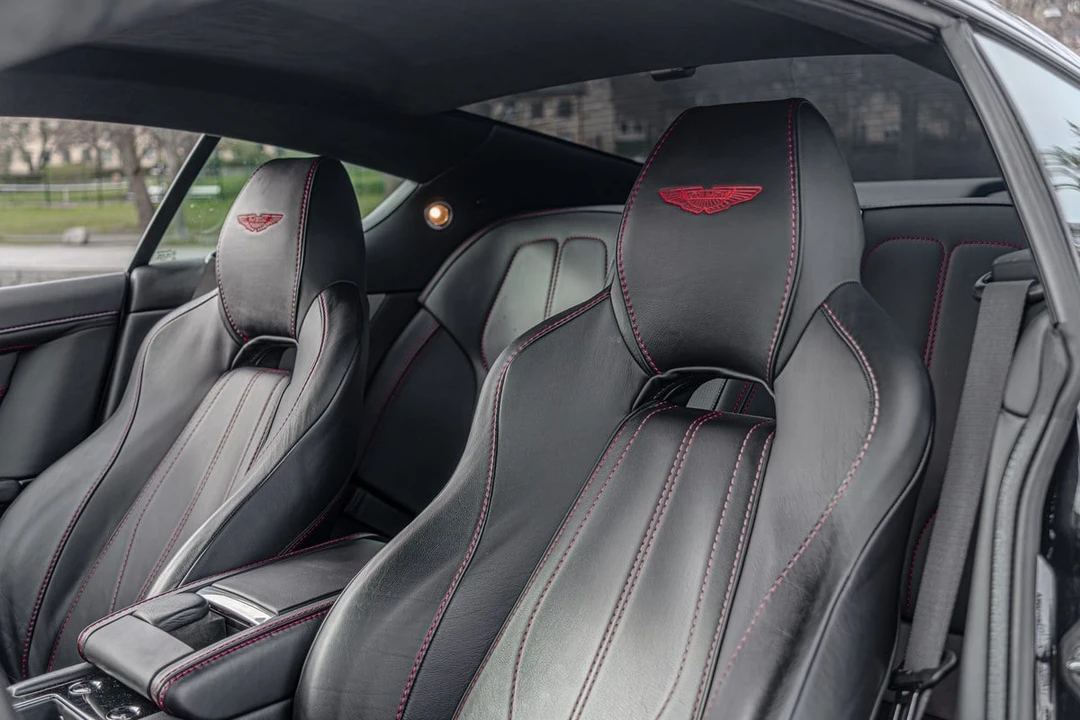 2015 Aston Martin DB9 - Image 11 of 31