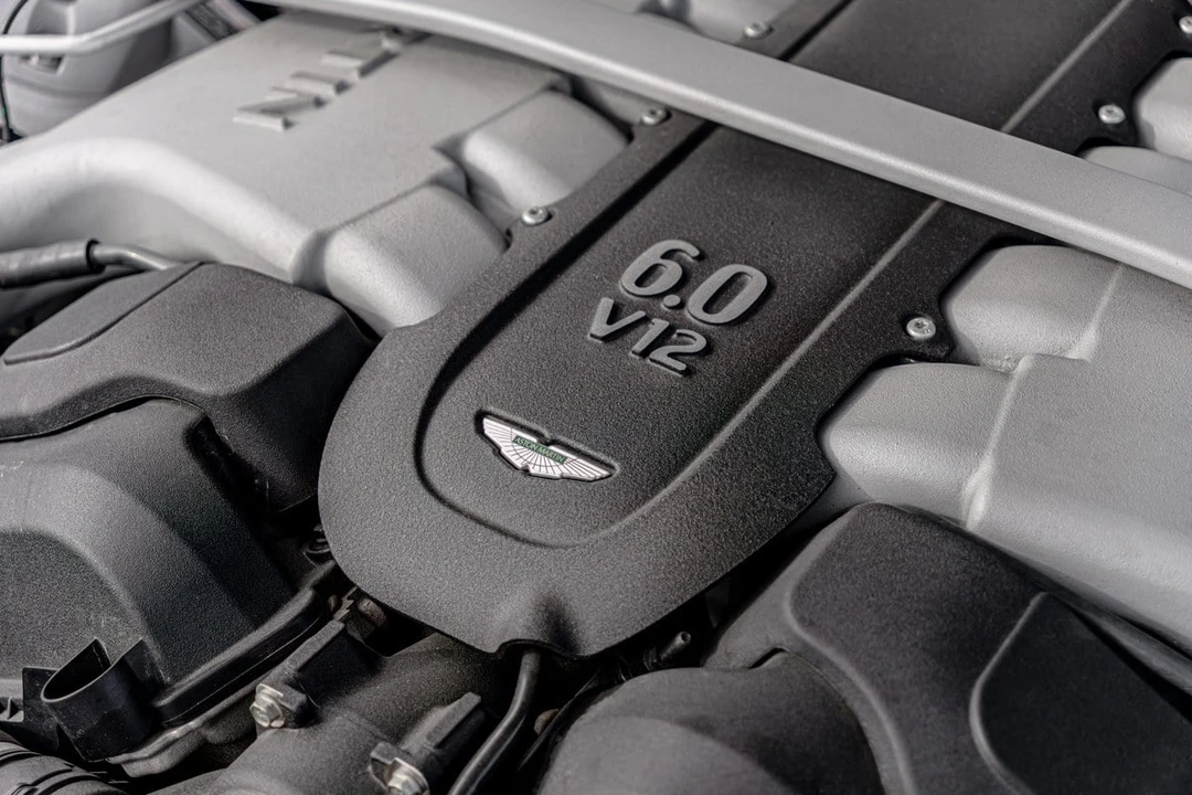 2015 Aston Martin DB9 - Image 16 of 31