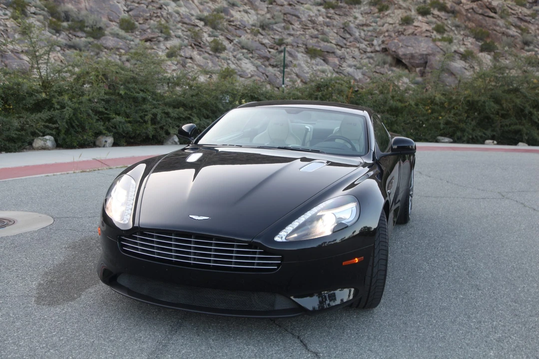 2015 Aston Martin DB9 - Image 7 of 31