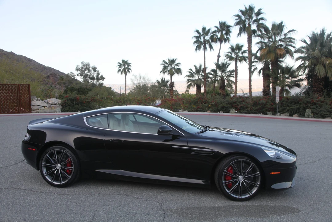 2015 Aston Martin DB9 - Image 16 of 31