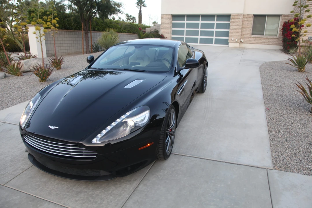 2015 Aston Martin DB9 - Image 8 of 31