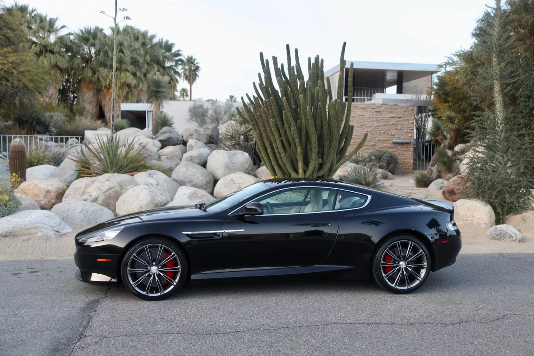 2015 Aston Martin DB9 - Image 30 of 31