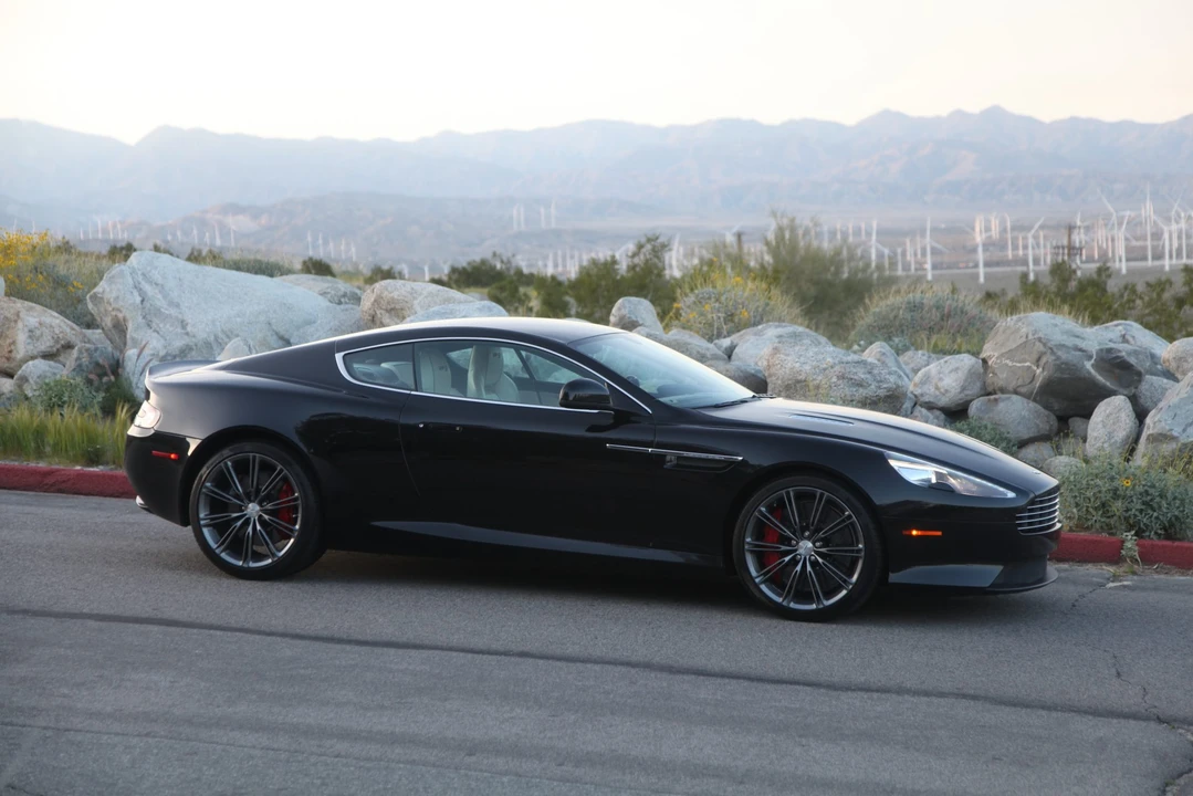 2015 Aston Martin DB9 - Image 15 of 31