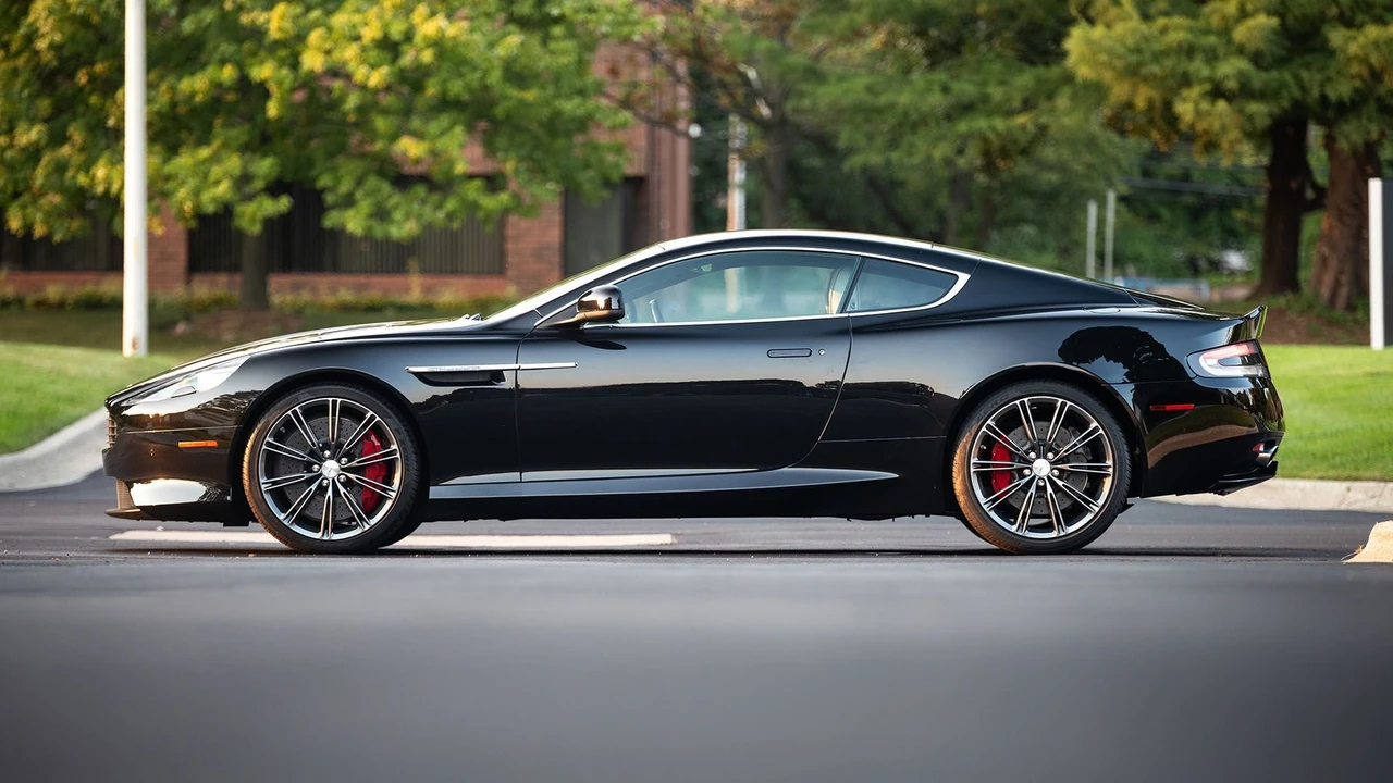 2015 Aston Martin DB9 - Image 5 of 31