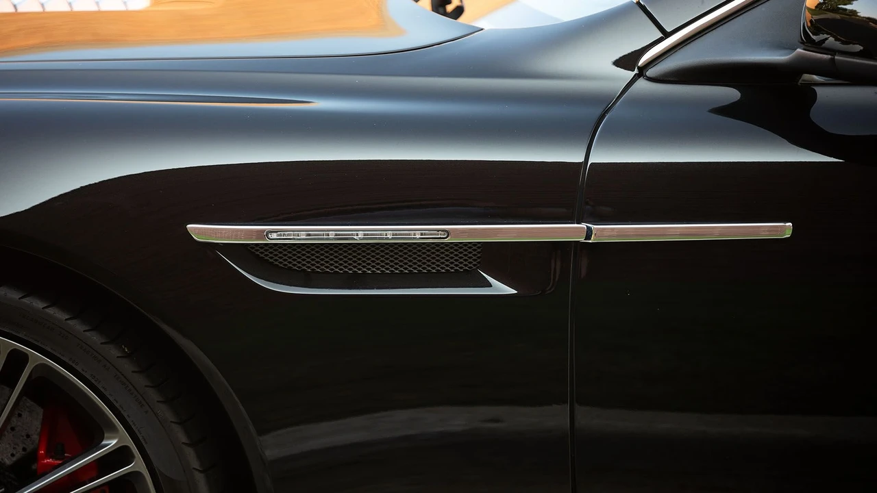 2015 Aston Martin DB9 - Image 20 of 31