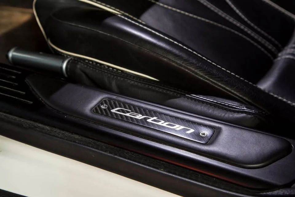 2015 Aston Martin DB9 - Image 16 of 18