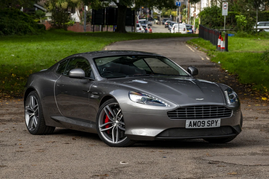 2015 Aston Martin DB9 - Image 2 of 31