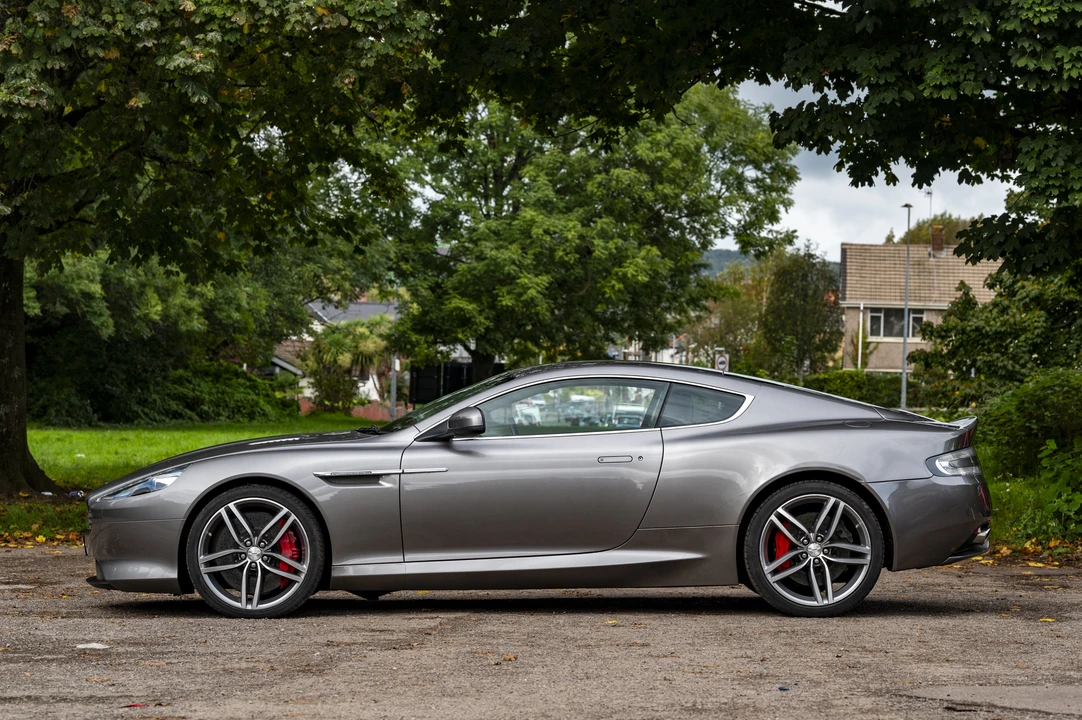 2015 Aston Martin DB9 - Image 5 of 31