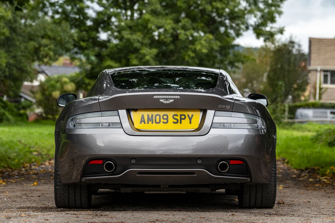 2015 Aston Martin DB9 - Image 7 of 31