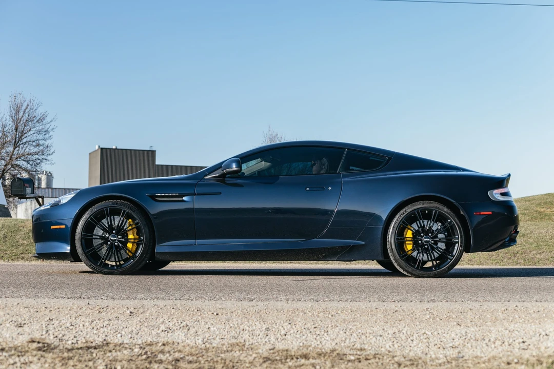 2015 Aston Martin DB9 - Image 9 of 31