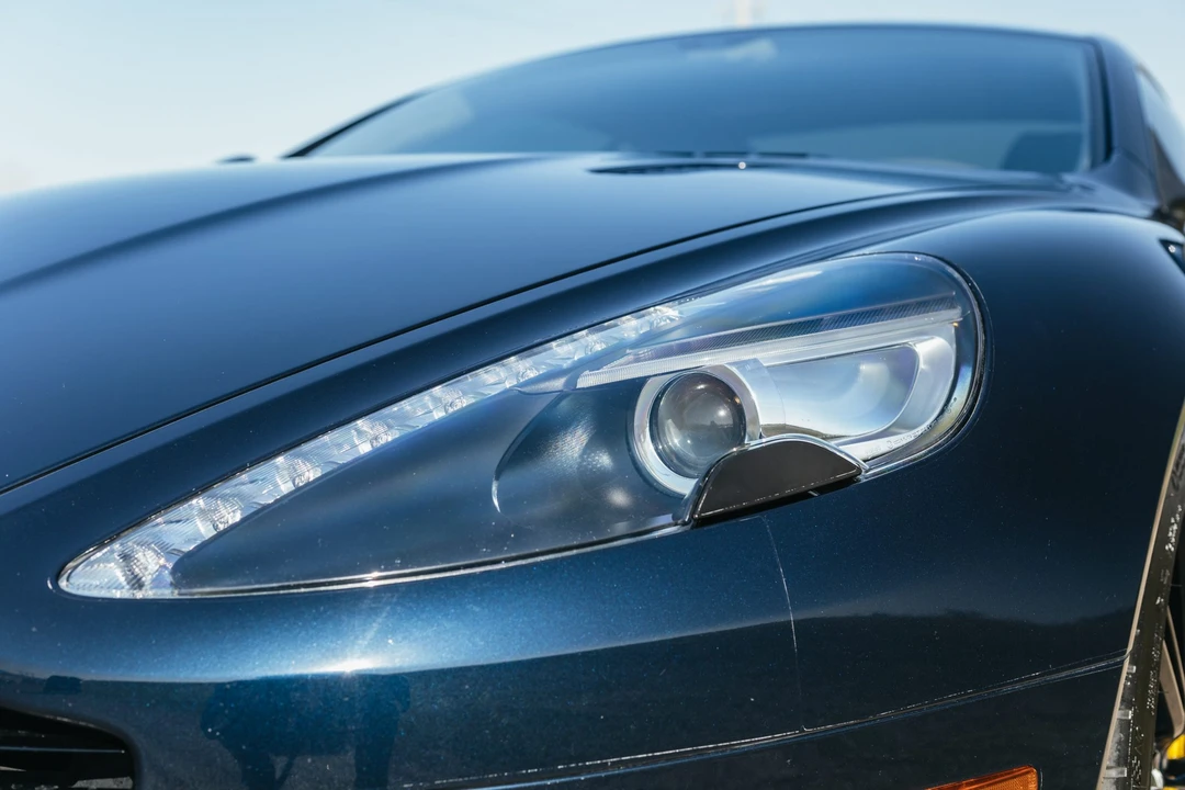 2015 Aston Martin DB9 - Image 13 of 31