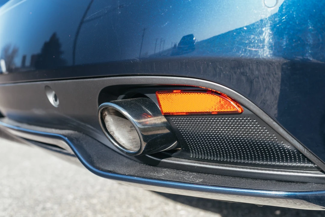 2015 Aston Martin DB9 - Image 30 of 31