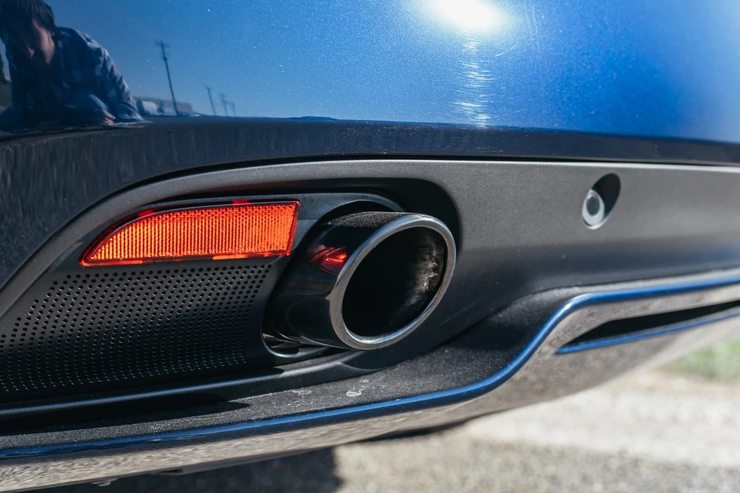 2015 Aston Martin DB9 - Image 29 of 31