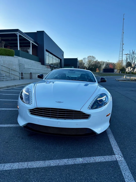 2015 Aston Martin DB9 - Image 9 of 31
