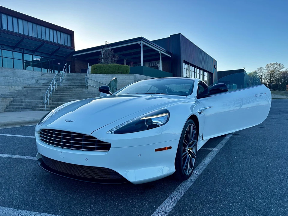 2015 Aston Martin DB9 - Image 16 of 31