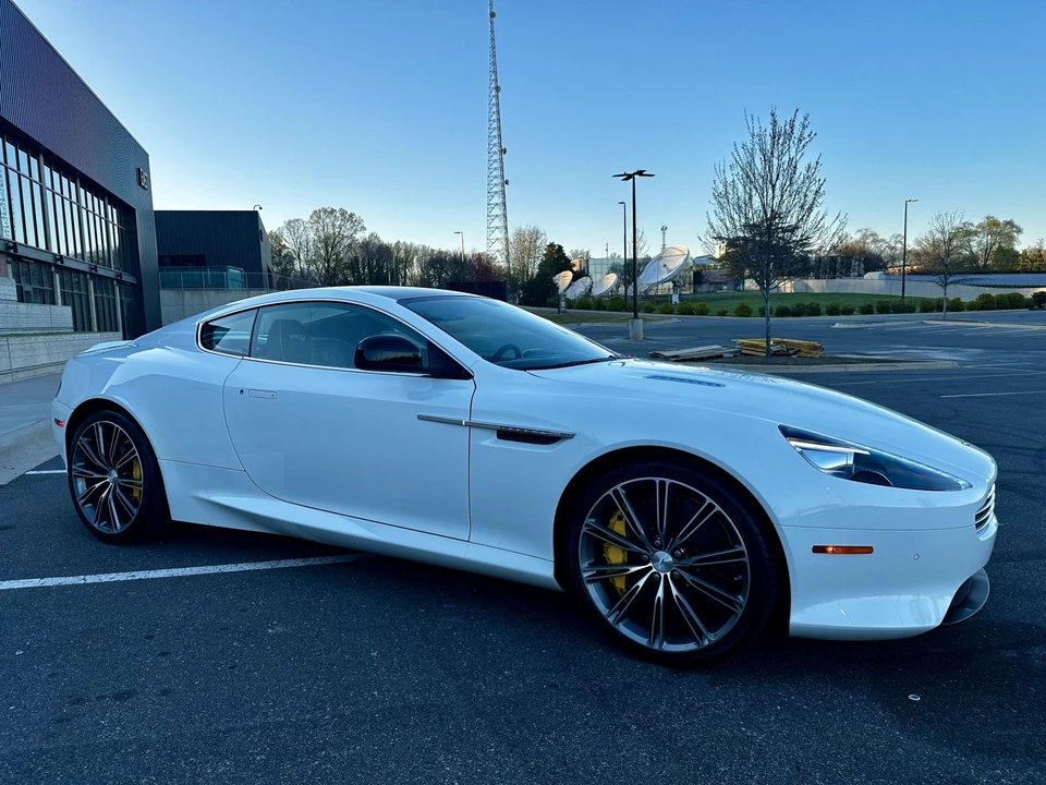 2015 Aston Martin DB9 - Image 20 of 31