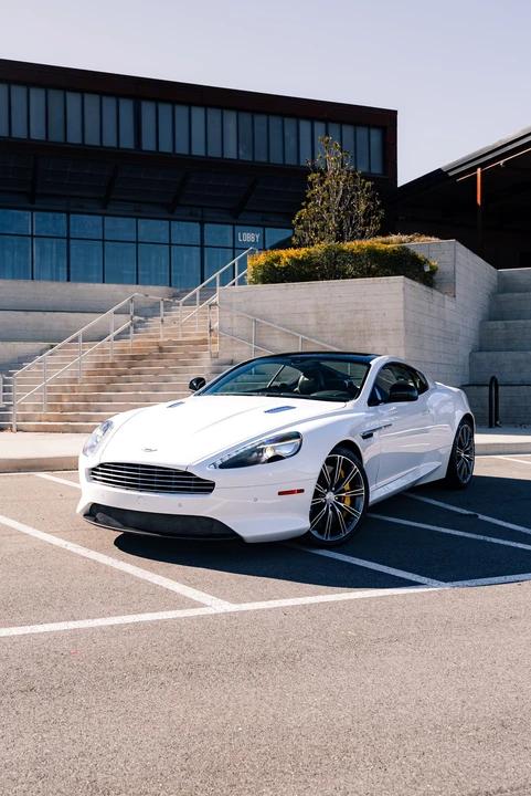 2015 Aston Martin DB9 - Image 2 of 31