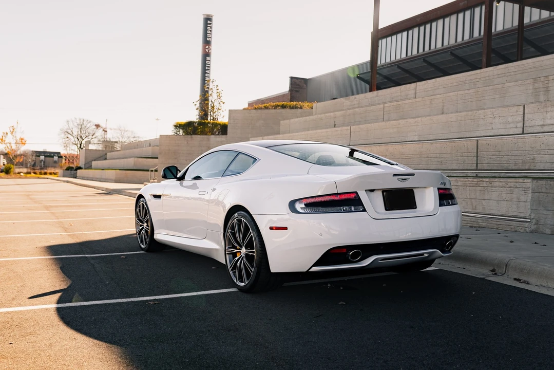 2015 Aston Martin DB9 - Image 5 of 31