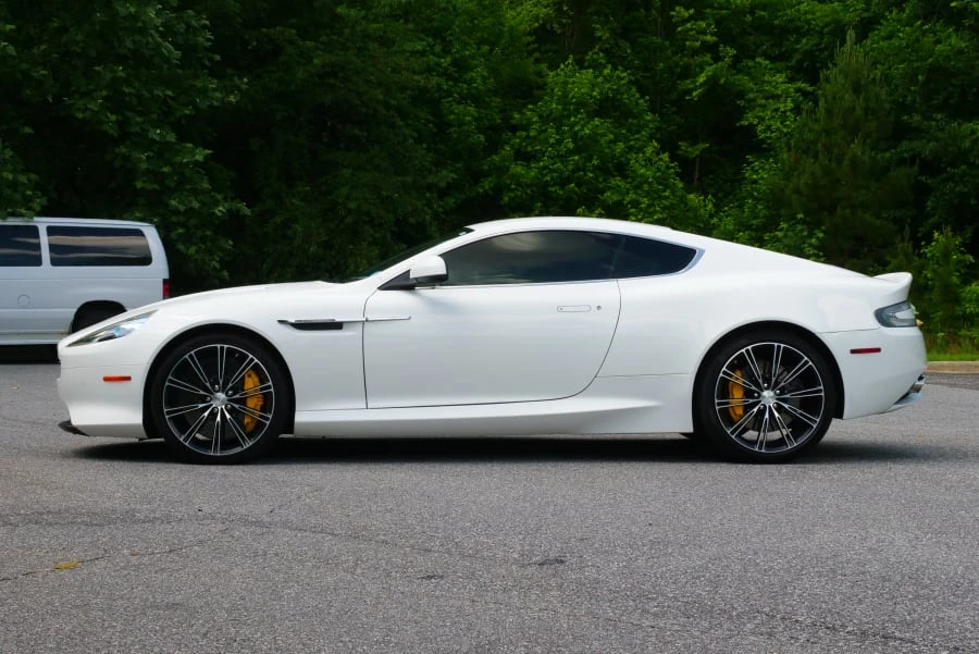 2015 Aston Martin DB9 - Image 2 of 30
