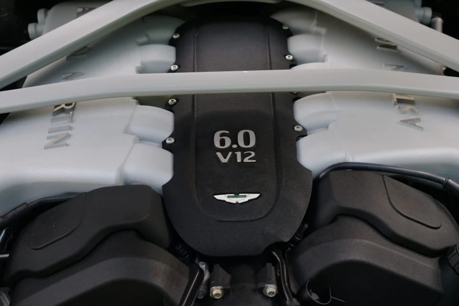 2015 Aston Martin DB9 - Image 14 of 30