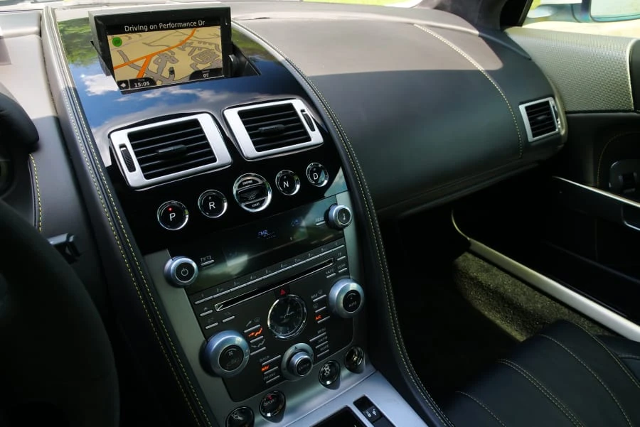 2015 Aston Martin DB9 - Image 25 of 30
