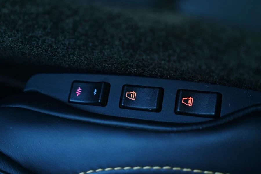 2015 Aston Martin DB9 - Image 27 of 30