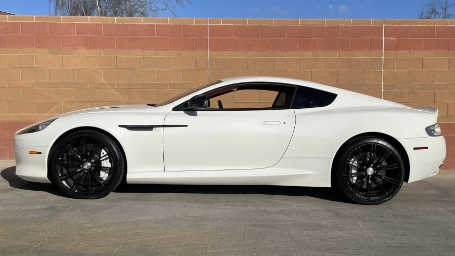 2015 Aston Martin DB9 - Image 2 of 5