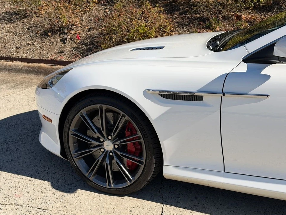 2015 Aston Martin DB9 - Image 13 of 21