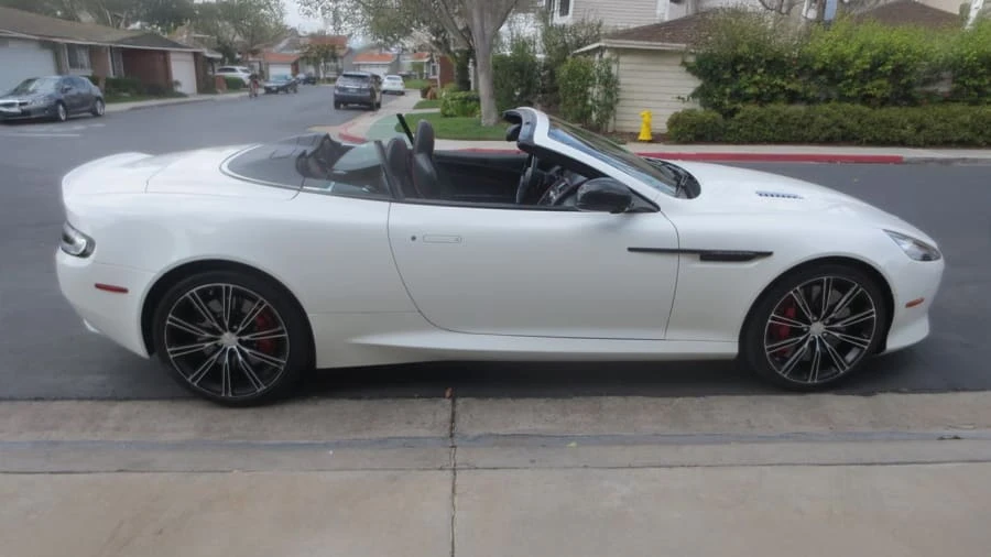 2015 Aston Martin DB9 - Image 5 of 31