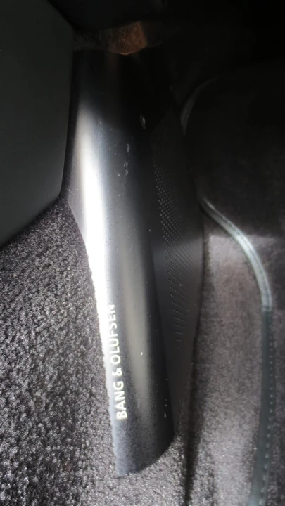 2015 Aston Martin DB9 - Image 19 of 31
