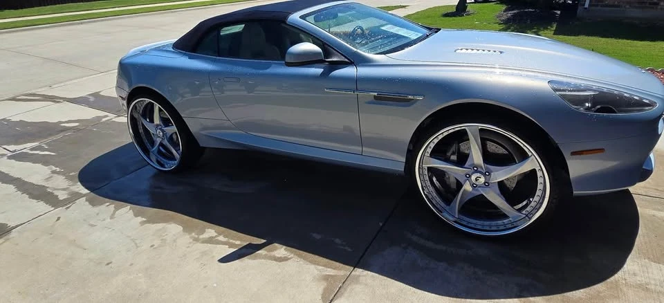 2015 Aston Martin DB9 - Image 2 of 16