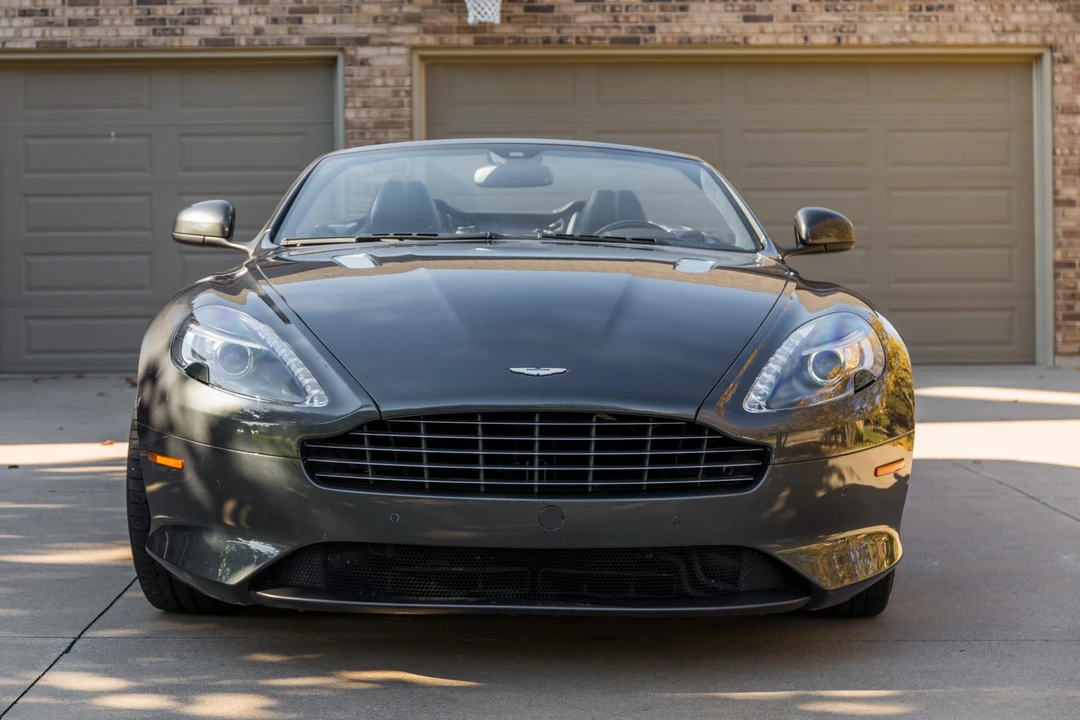 2015 Aston Martin DB9 - Image 9 of 31