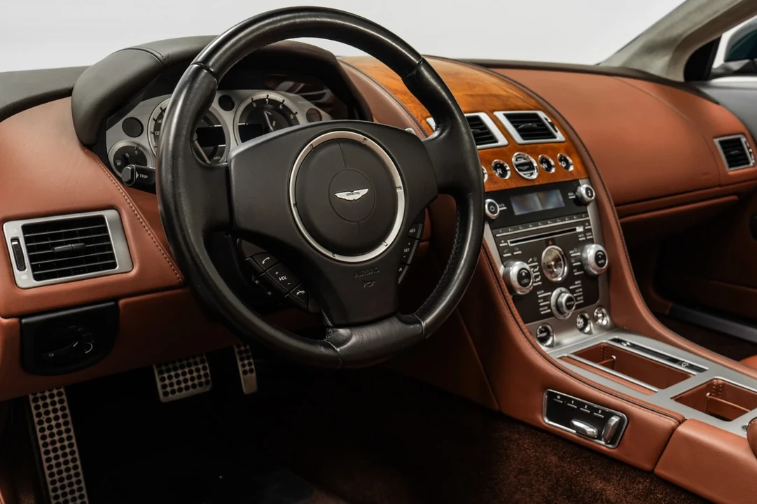 2015 Aston Martin DB9 - Image 13 of 21