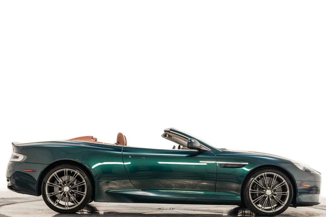 2015 Aston Martin DB9 - Image 2 of 12