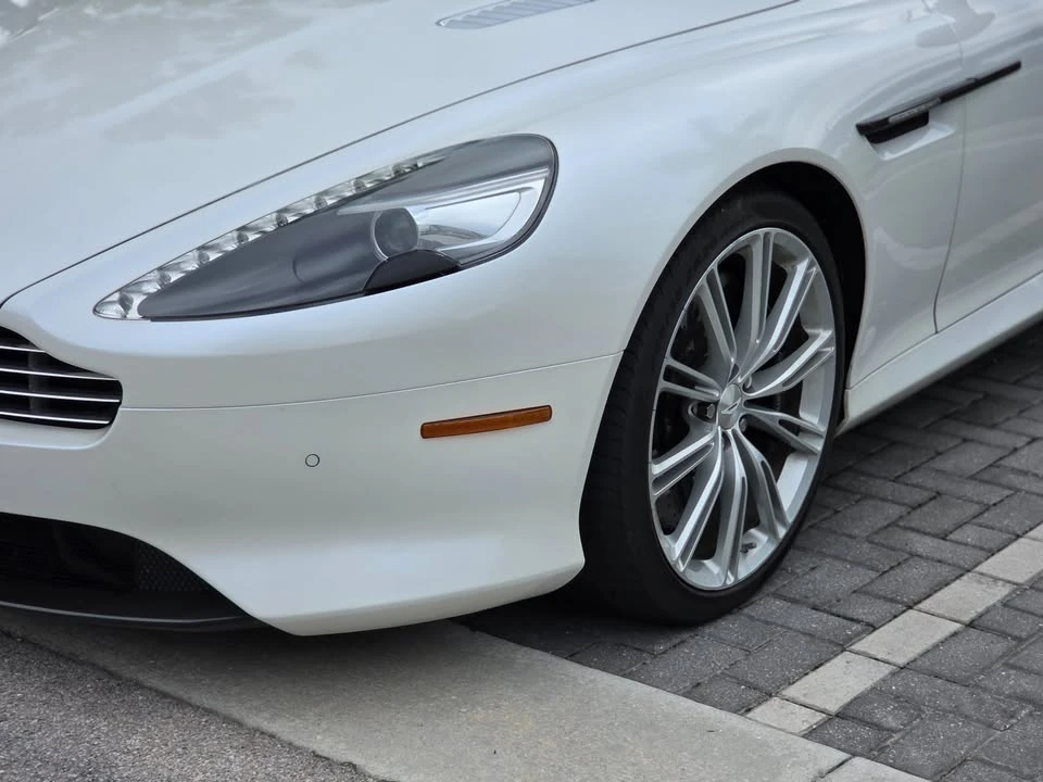 2015 Aston Martin DB9 - Image 2 of 16
