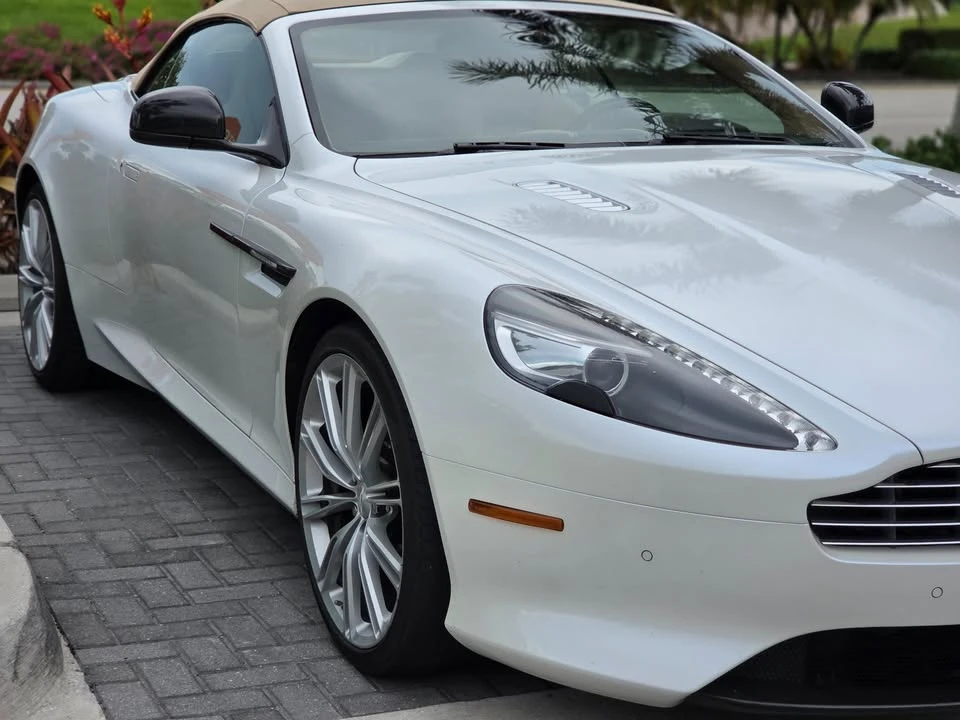 2015 Aston Martin DB9 - Image 4 of 16