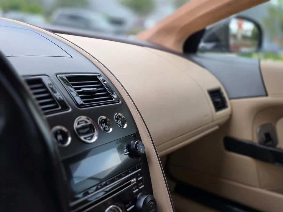 2015 Aston Martin DB9 - Image 13 of 16