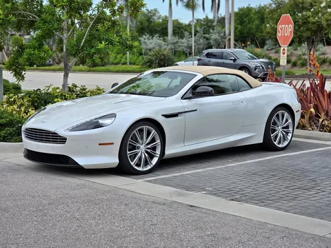 2015 Aston Martin DB9 Volante