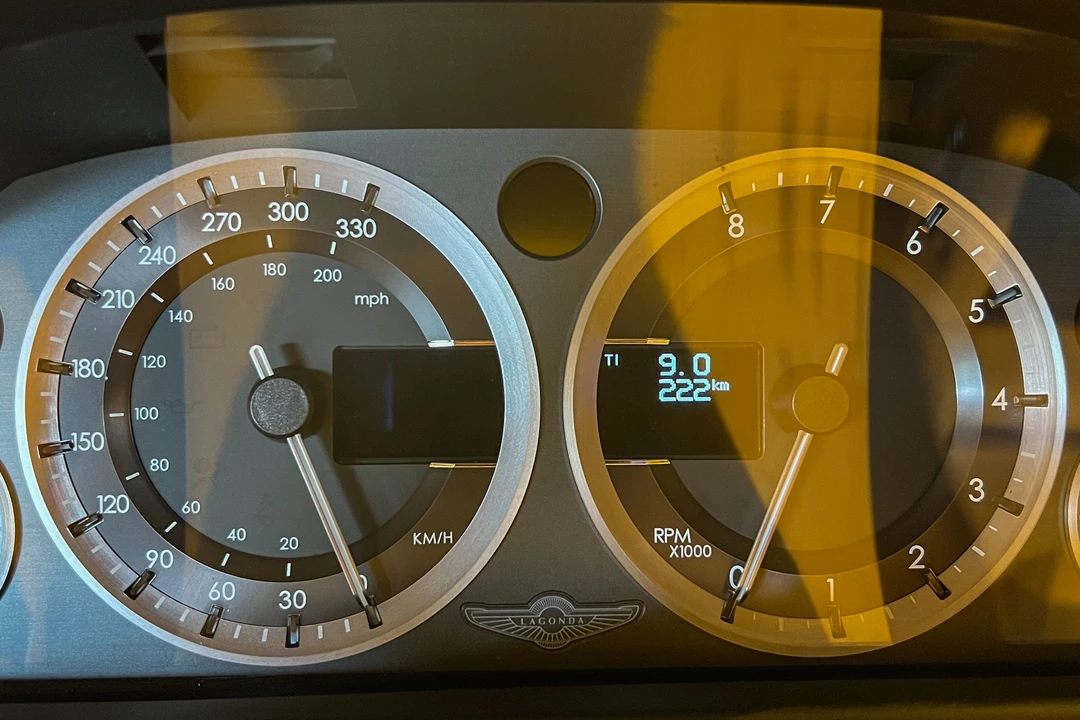 2015 Aston Martin Lagonda - Image 9 of 31