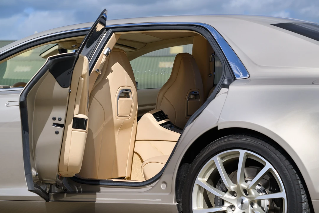 2015 Aston Martin Lagonda - Image 26 of 31